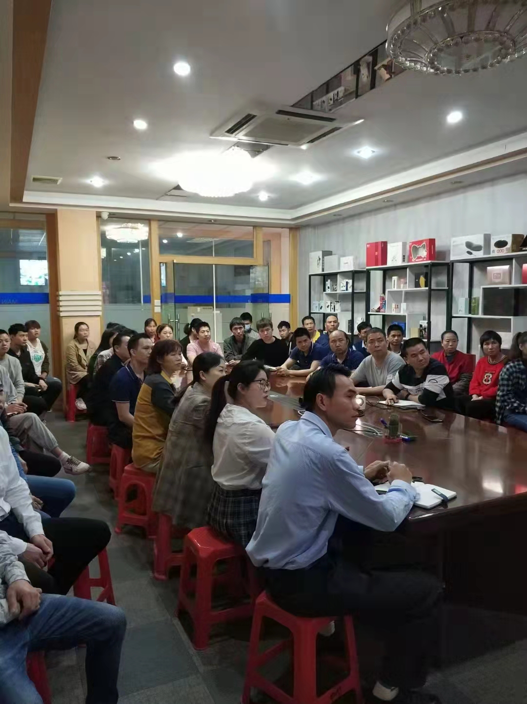 怎樣好(hao)選擇企(qi)業宣傳(chuan)冊印刷(shua)廠家